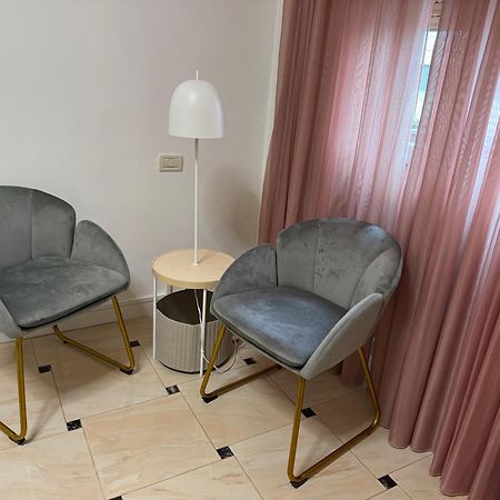 Riva Dei Fiori Lägenhet Viareggio Exteriör bild