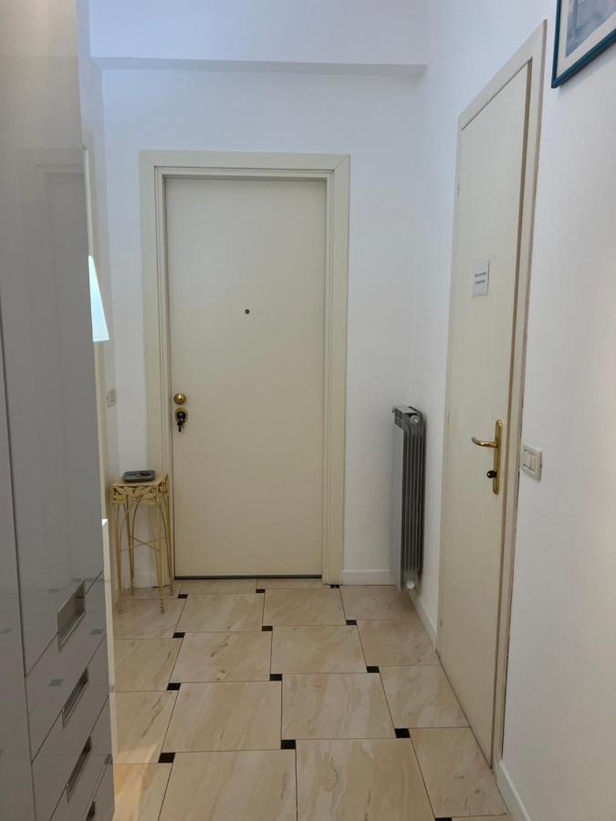 Riva Dei Fiori Lägenhet Viareggio Exteriör bild